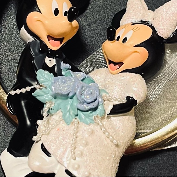 Mickey and Minnie Bride and Groom ornament. - Picture 4 of 12